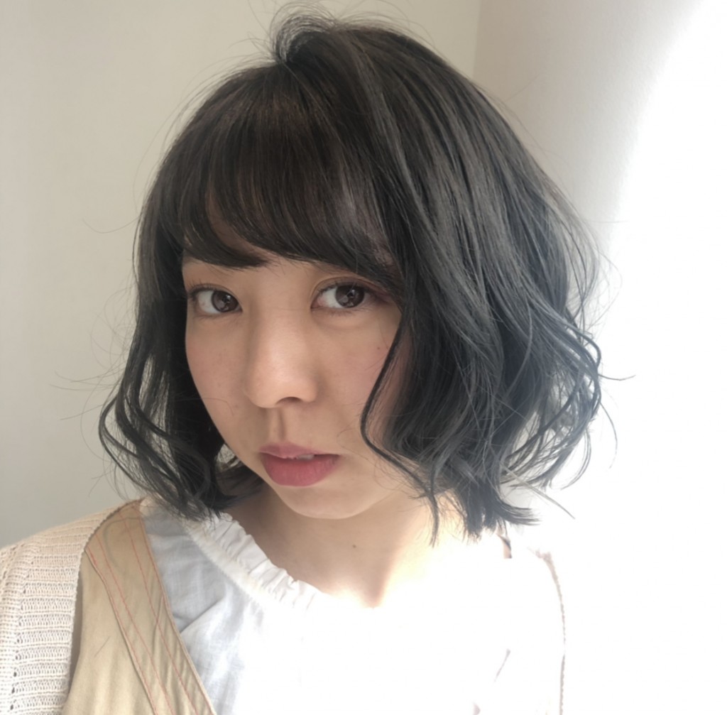 代官山，美容室，パーマ，ミディアム，ロング，外国人風，波ウェーブ，外はね，ヘアスタイル，カラー，グレージュ，ブリーチ，ハイライト，スタイリング